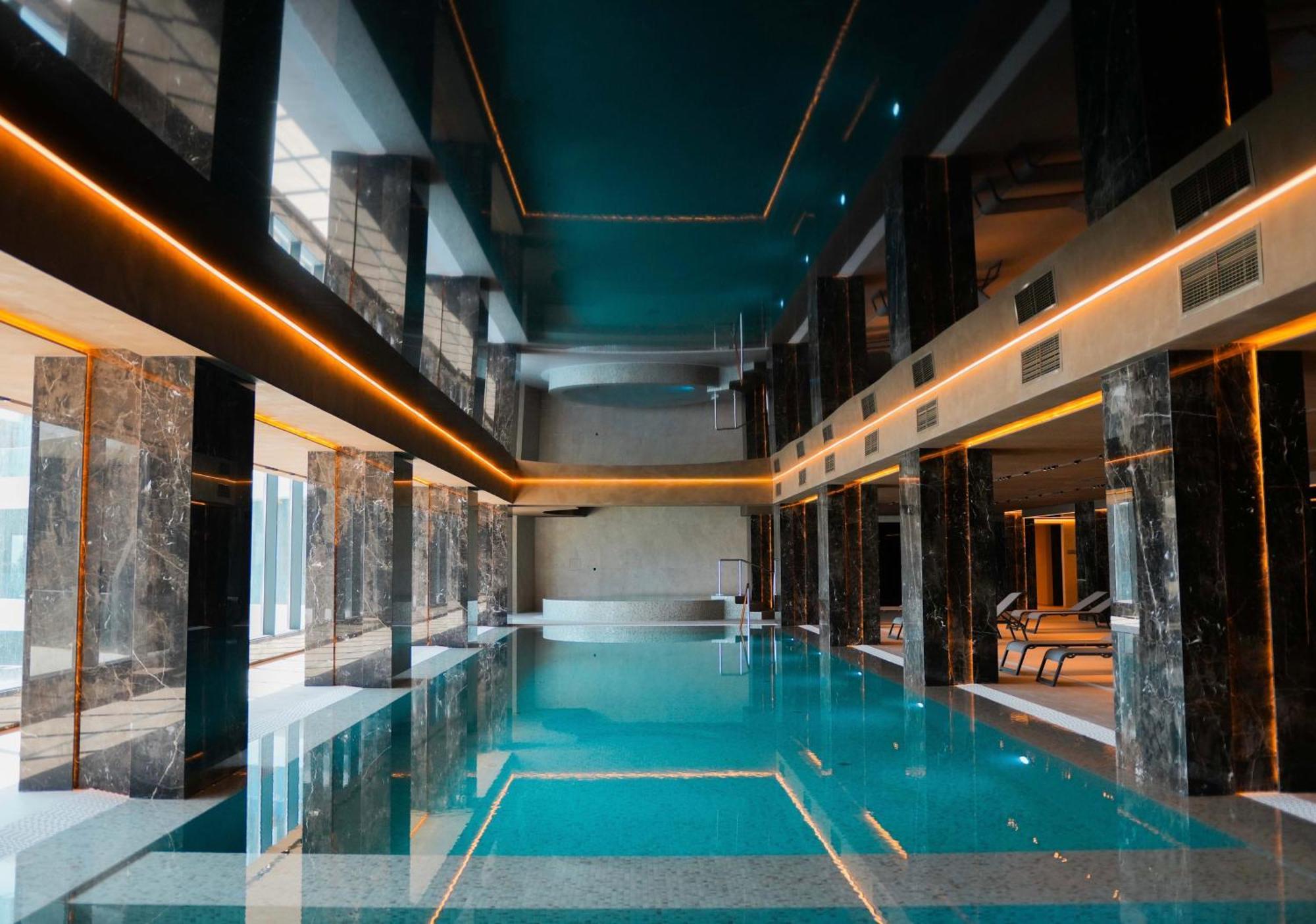 Ilyonis & Hotel 5*