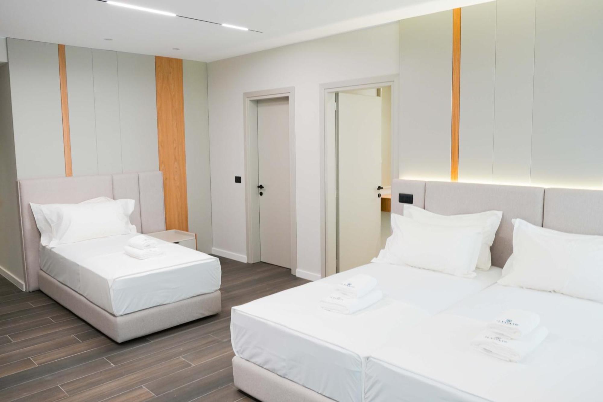 Ilyonis & Hotel 5*