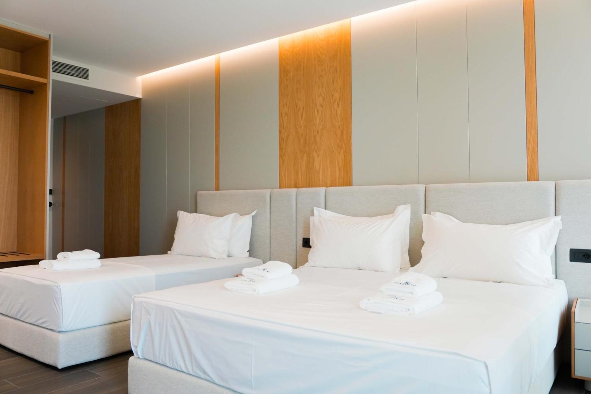 Ilyonis & Hotel 5*