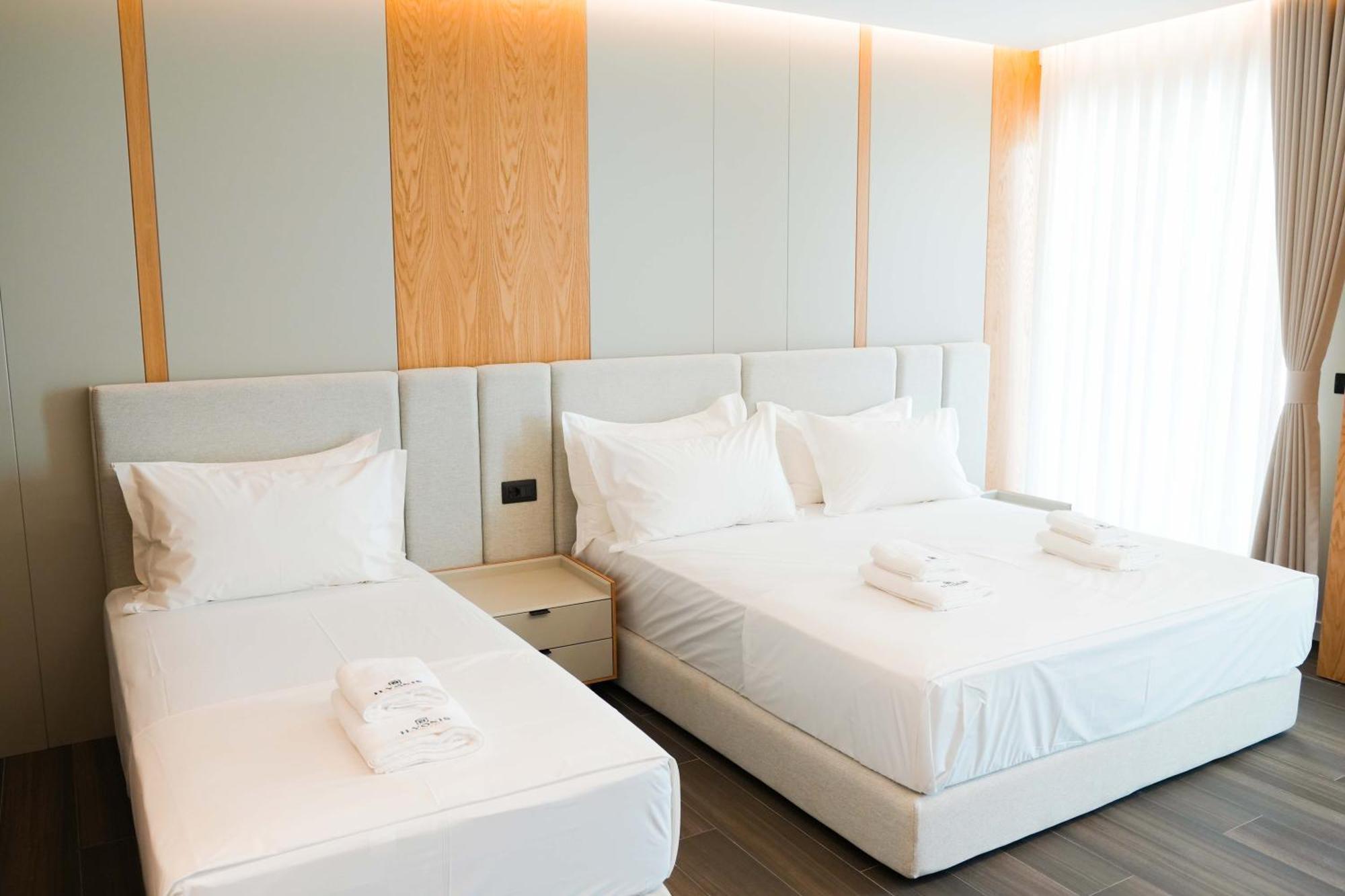 Hotel Ilyonis &