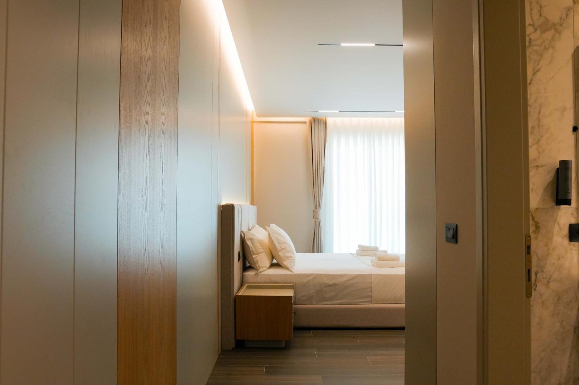 Hotel Ilyonis &